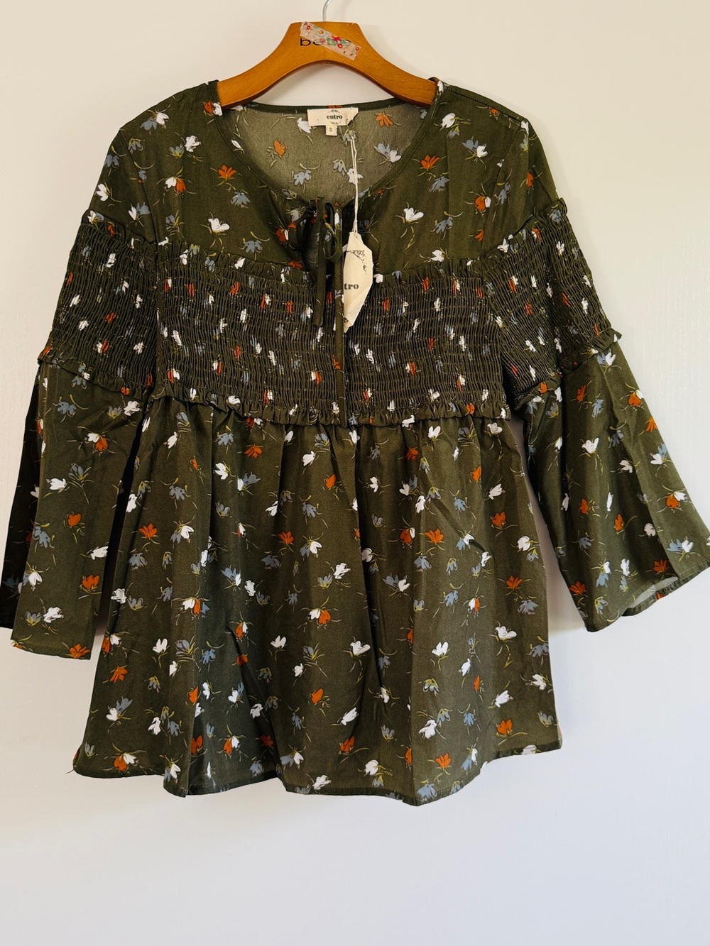 Entro Olive Green Floral Smocked Peasant Blouse Boho Cottagecore Feminine